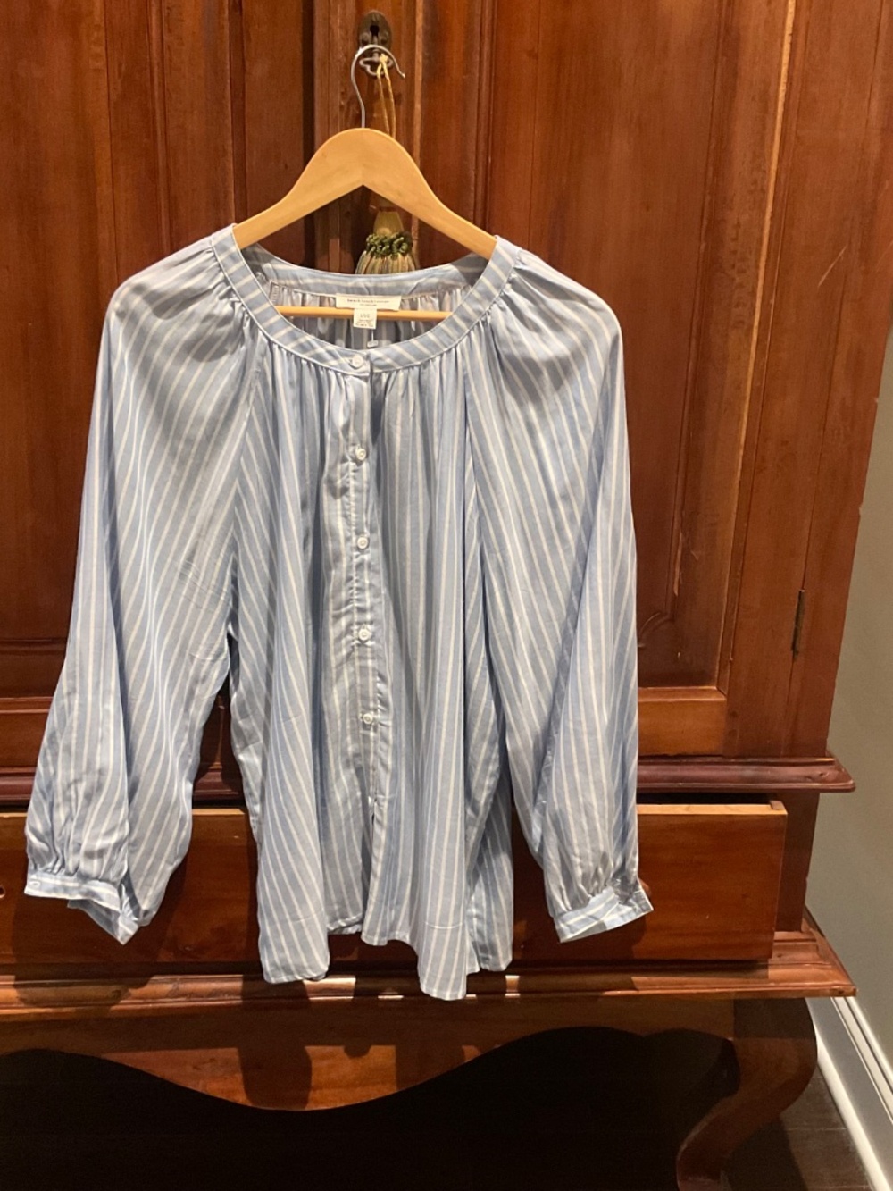 BeachLunchLounge Women’s Button Down Blouse, White/Blue Stripes, Size L - Picture 6 of 6